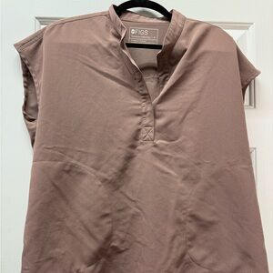 Figs Smokey taupe Rafaela scrub top